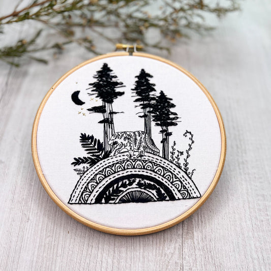 Wild bear embroidery Kit